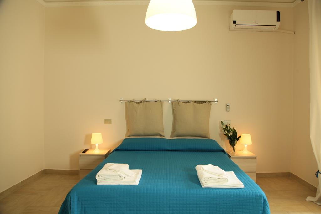 Apartamento Casa A Riba U Mari Riposto Habitación foto