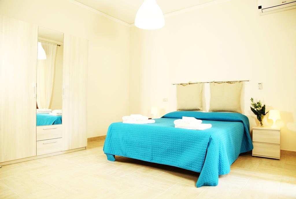 Apartamento Casa A Riba U Mari Riposto Habitación foto